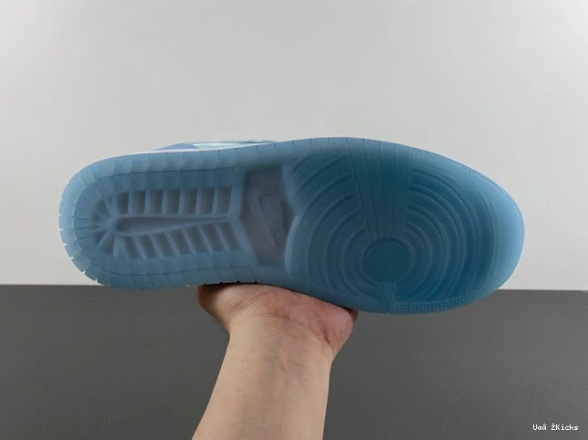 FN7366-400 Low 33 (GS) Aquarius  SE 1 Jordan Blue Resilient 0829